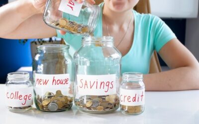 Jak odkładanie pieniędzy co miesiąc wpływa na Twoje finanse?