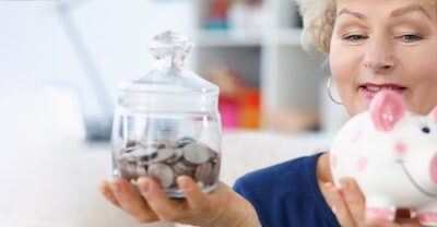 Jak wypłacić pieniądze z konta oszczędnościowego bez utraty odsetek?