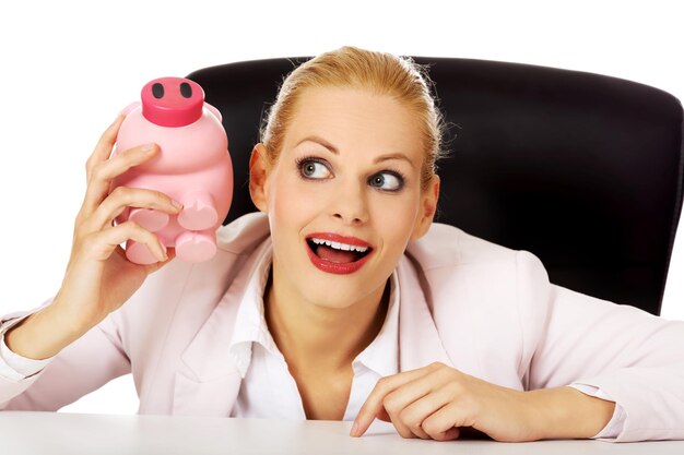 Jak działa oprocentowanie konta oszczędnościowego?