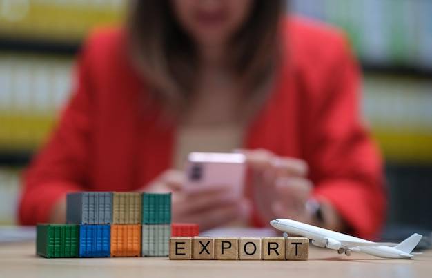 Jak kupić akcje firm zagranicznych bez wychodzenia z domu?