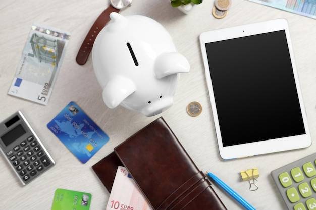 Jak wybrać konto oszczędnościowe i bank odpowiedni dla Twoich potrzeb?